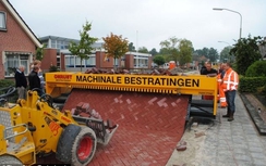 Máy lát đường tự động thần kỳ